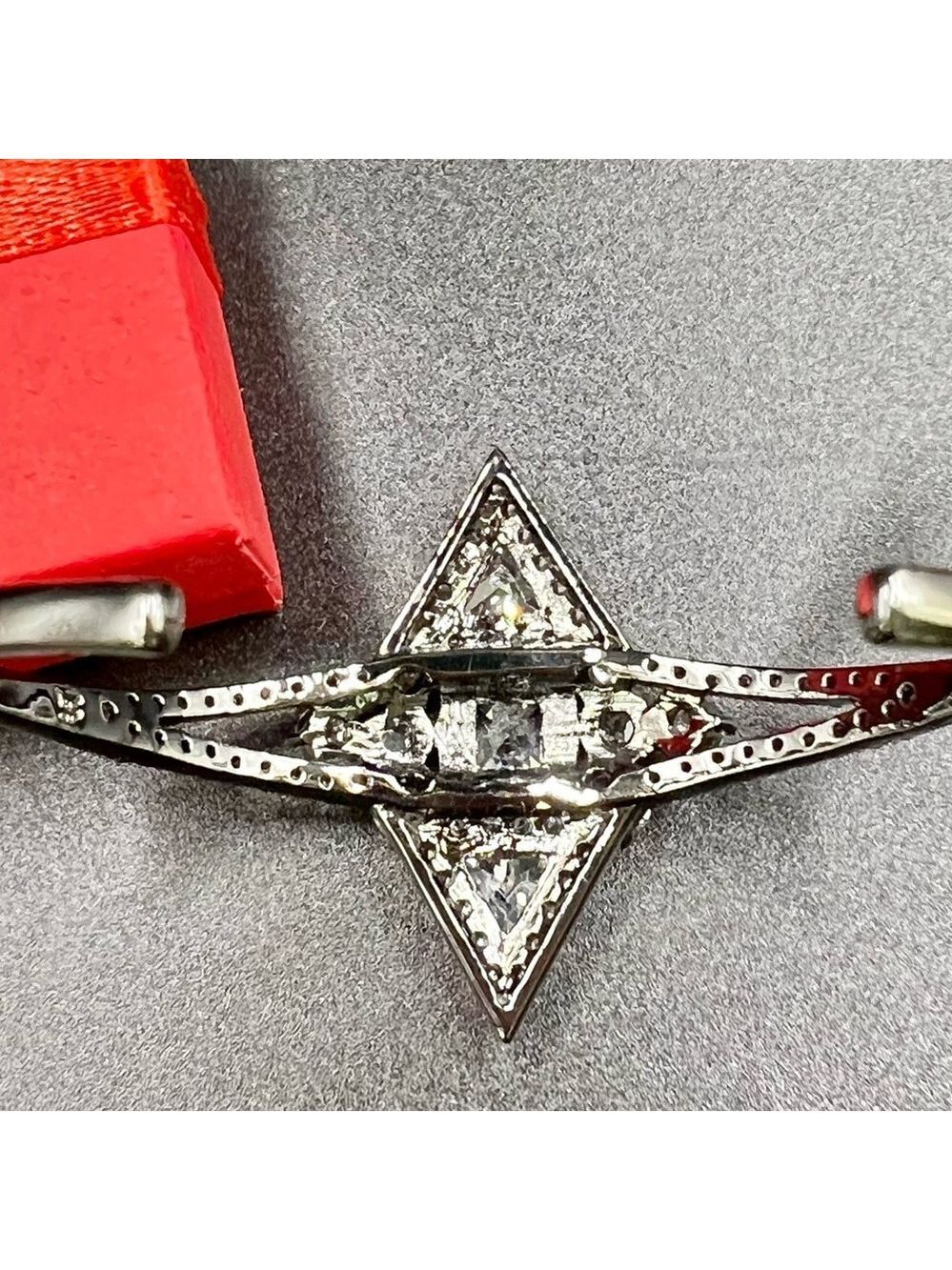 Stunning Banana Republic Edwardian Bracelet w/ Round Square and Triangular CZs - Picture 11 of 11